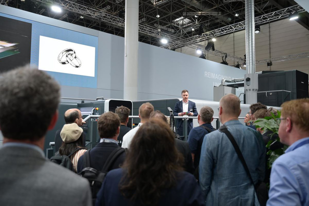Koenig & Bauer Durst demonstreert VariJET 106 op Drupa