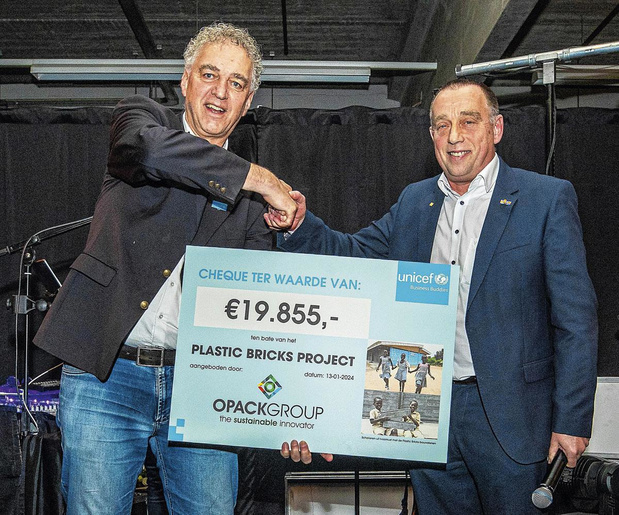 OPACKGROUP helpt Unicef klaslokalen bouwen 