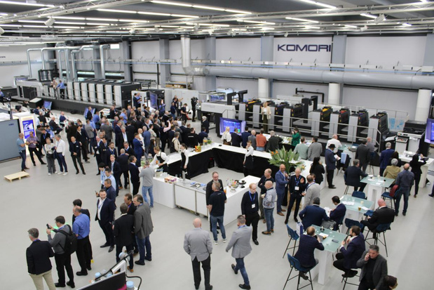 Komori zet nieuwe inkjet- en offsetpersen in de schijnwerpers tijdens Drupa