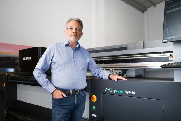 Eerste Fujifilm Acuity Hybrid verkocht aan Allen Signs (VK) 