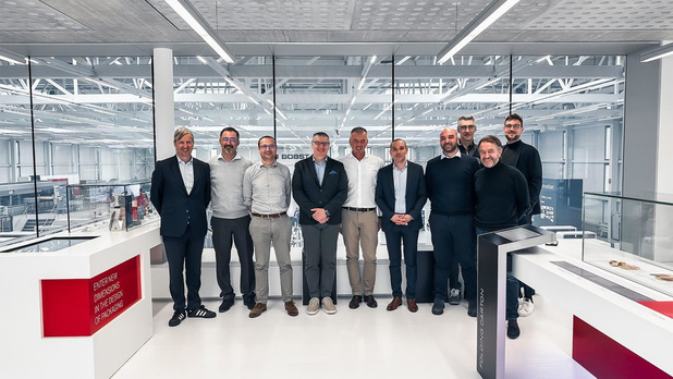 BOBST verwerft meerderheid in Dücker Robotics 