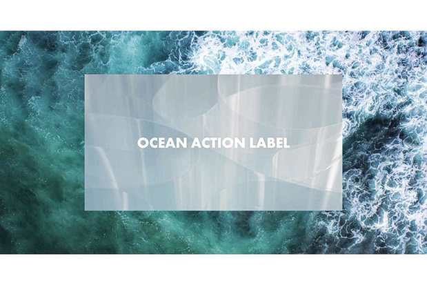 Etiket van plastic soep 