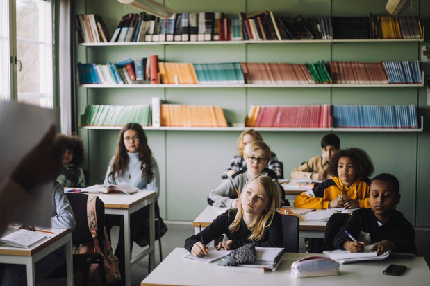 Leerlingen die papieren boeken lezen, scoren beter op leestest