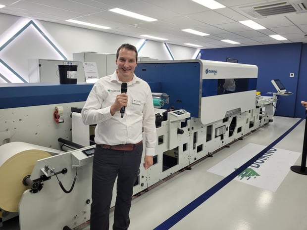 Domino présente la presse à étiquettes numérique couleur N730i à Nieuwegein