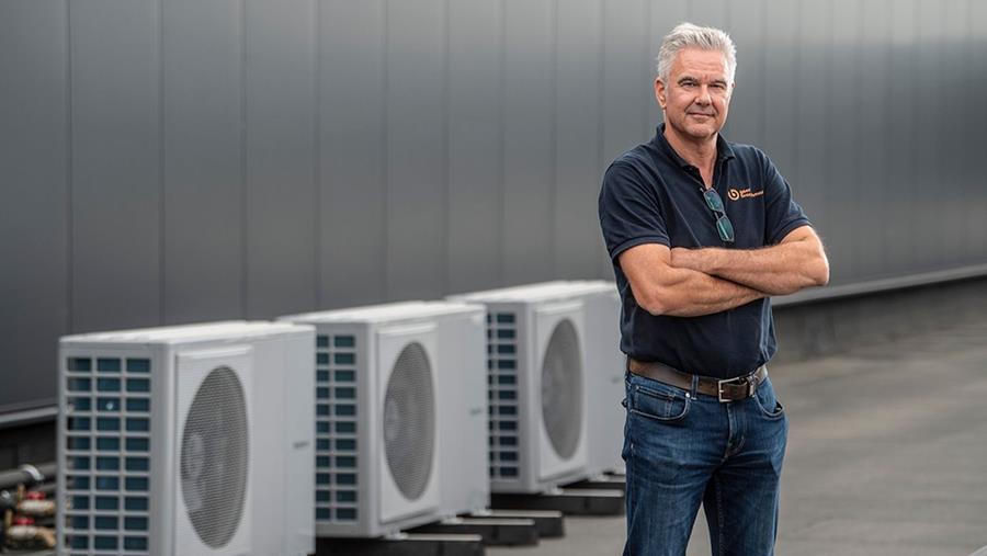 Hoe drie monoblocwarmtepompen samen groot vermogen leveren