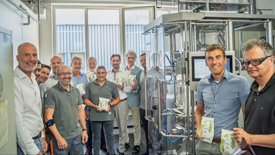 Nouvelle machine d'emballage chez Koehler pour le développement de papiers d'emballage recyclables