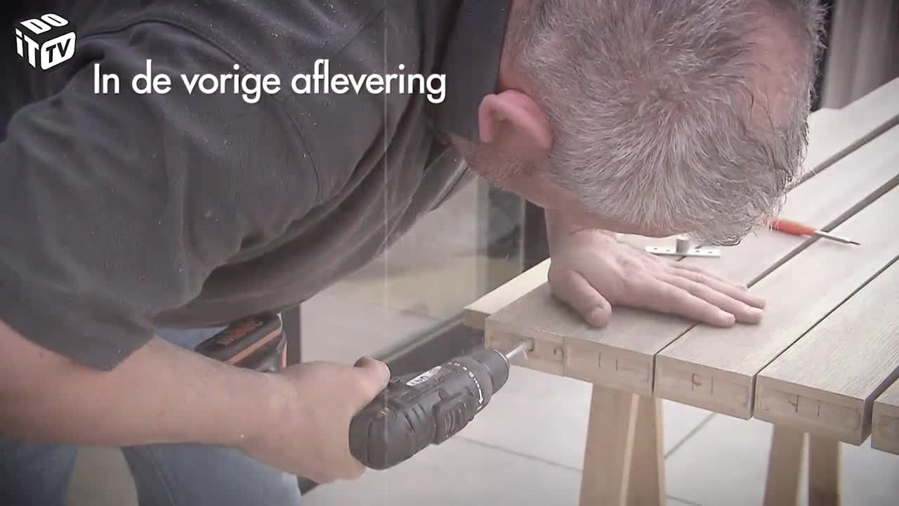 De plaatsing van het hangtoilet